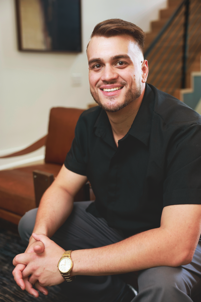 zach howder headshot